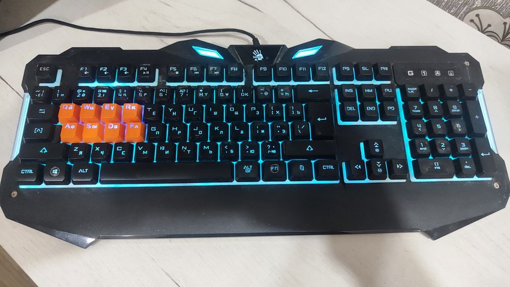 Клавиатура Bloody