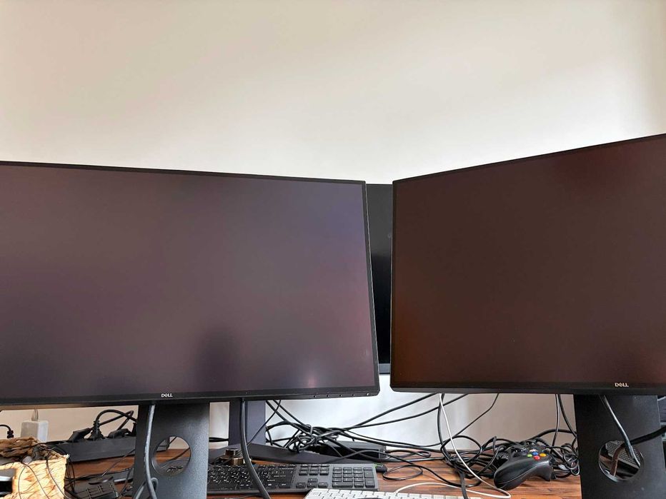 Dell UltraSharp U2518D - 25" монитори