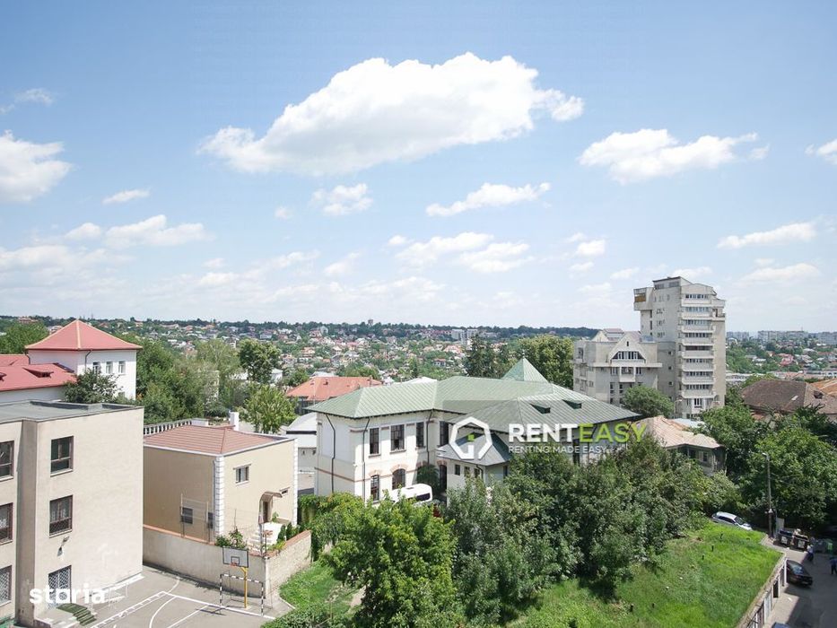 Apartament cu 3 camere situat pe Bulevardul Independentei