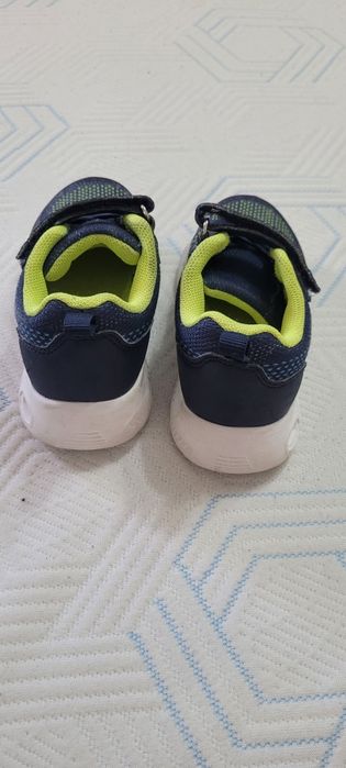 Adidasi cu lumini Fila 23
