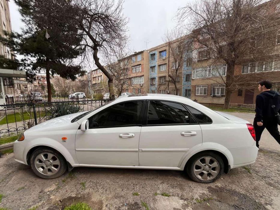 Jentra 3 pozitsiya sotiladi