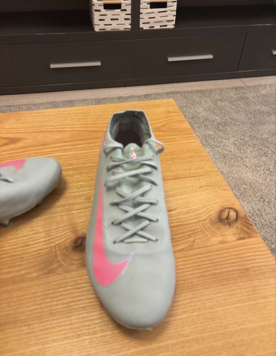 Ghete fotbal nike mercurial