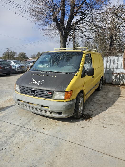 Vând Mercedes vito pentru piese