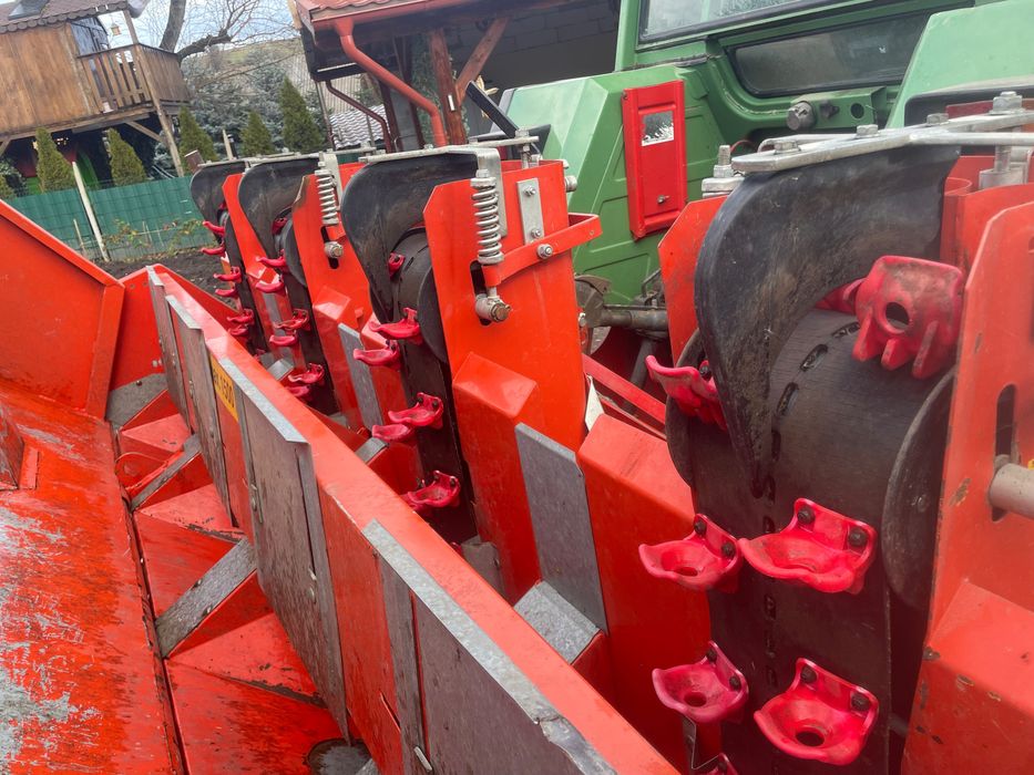 Mașină plantat cartofi Grimme