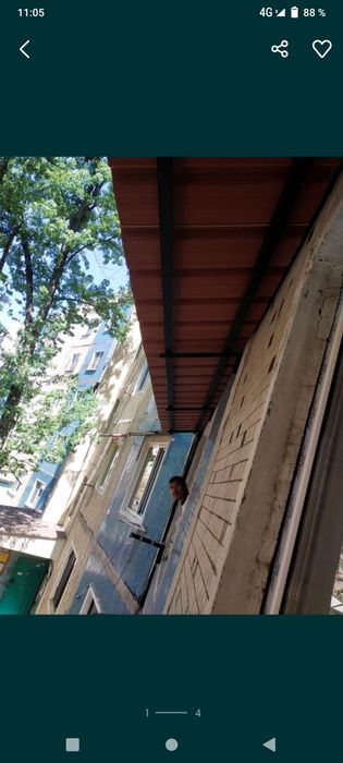 Установка козырьков.