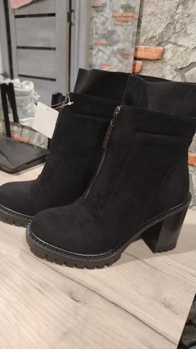 Сапожки осенние новые