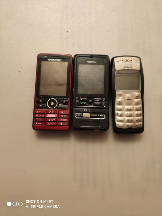 Продам кнопочный телефон samsung