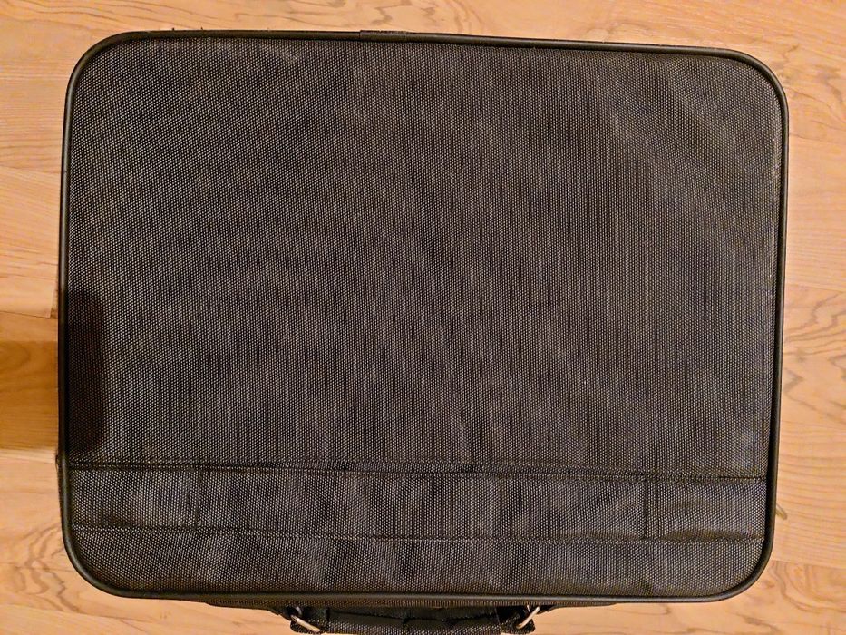 Нова чанта за лаптоп