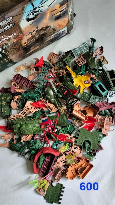 Игрушки.    Б/у.