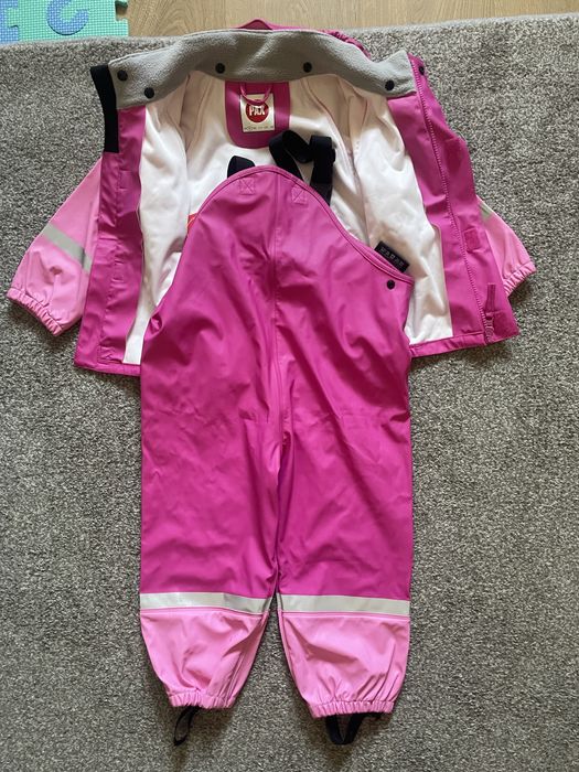 Costum ploaie nou