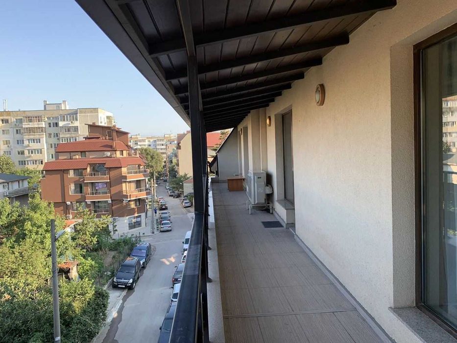 Дава се под наем Четиристаен апартамент в Варна, Център - 175 кв.м за 698.19 € - Снимка #15