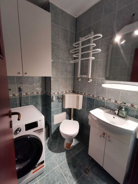 Apartament 4 camere langa Stadion cu garaj, beci si  loc parcare