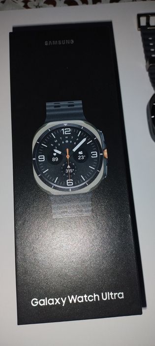 Smartwatch Samsung Galaxy Watch Ultra 2024 LTE Bluetooth Wi-Fi GPS aproape nou