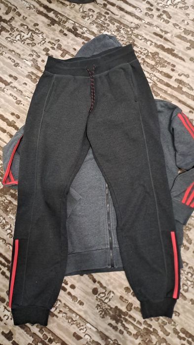 Оригинален екип Adidas S/M размер