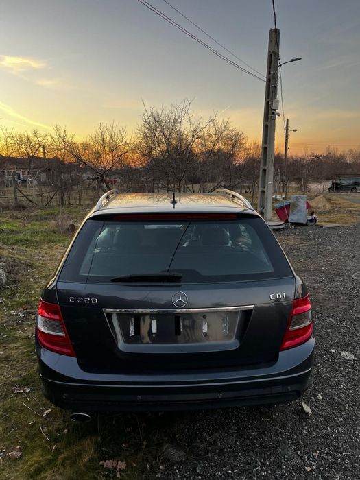 Mercedes c 220 +motor defect injectoare