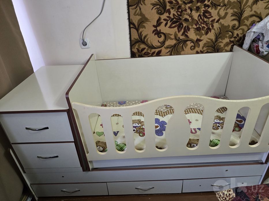 Продам детскую кроватку