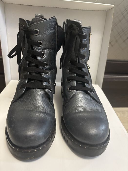 Продам зимние ботинки 36 размер б/у