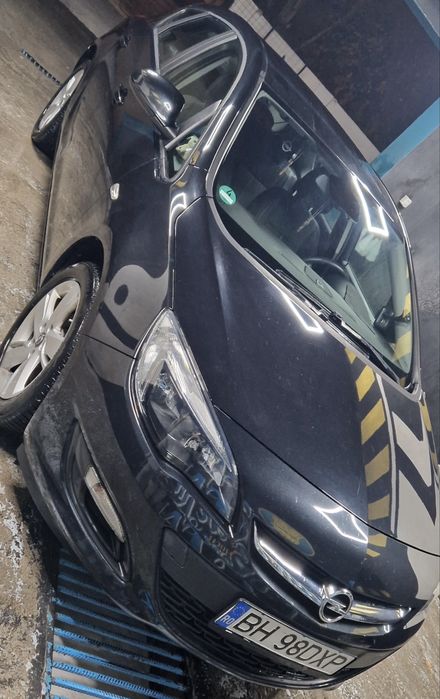 Opel Astra J.