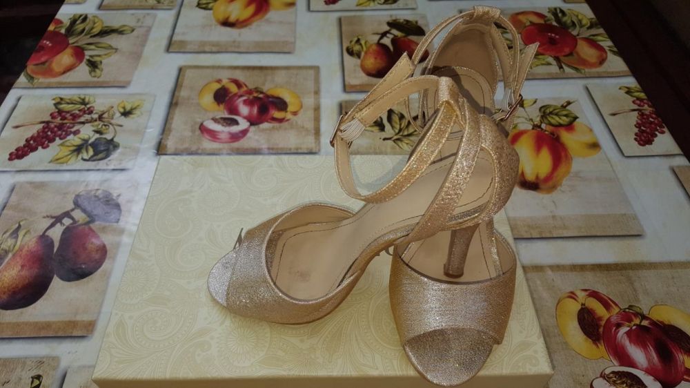 Sandale aurii ocazie, 35