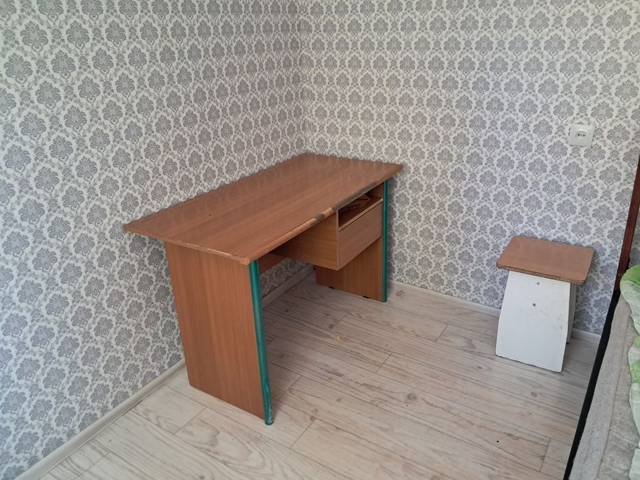 Продам стол деск