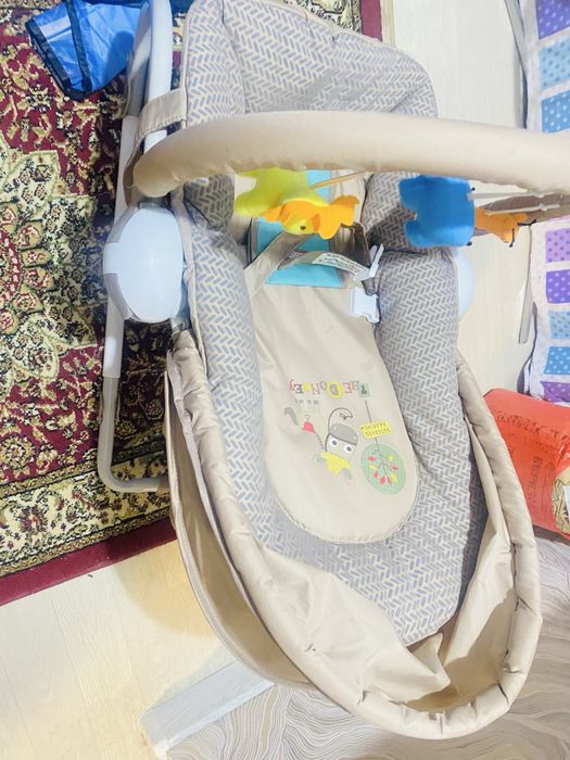 Детский шезлонг для младенца