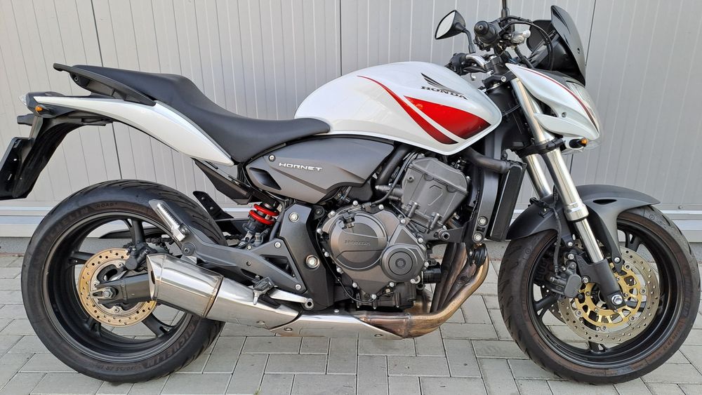 MotoFly Ploiesti  vinde Honda Hornet 2010 pc41