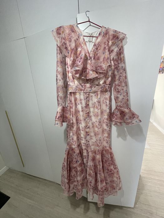 Вечернее женственное платье