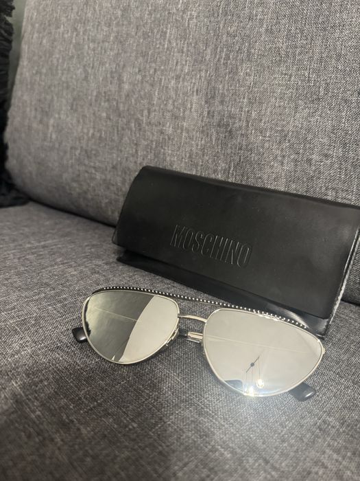 Дамски слънчеви очила MOSCHINO