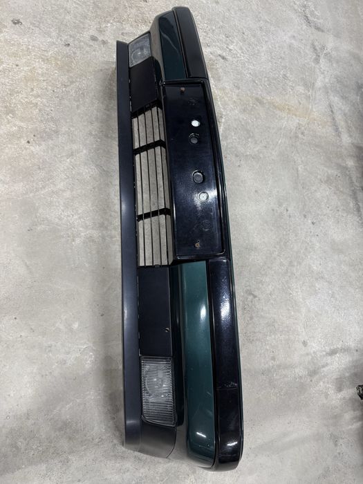 Передний бампер на бмв Е34 оригинал