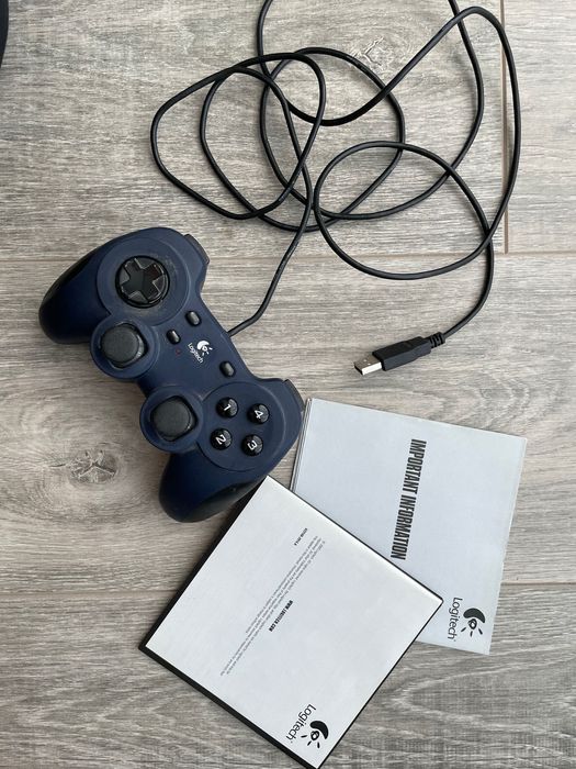 Logitech Dual Action USB джойстик