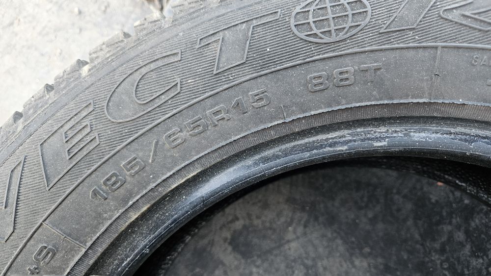 2бр гуми 185 65 15 гуд йър