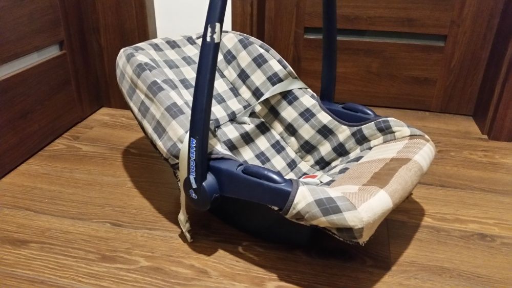 Scaun auto pt bebelusi, cu brat, portabil MAXI COSI