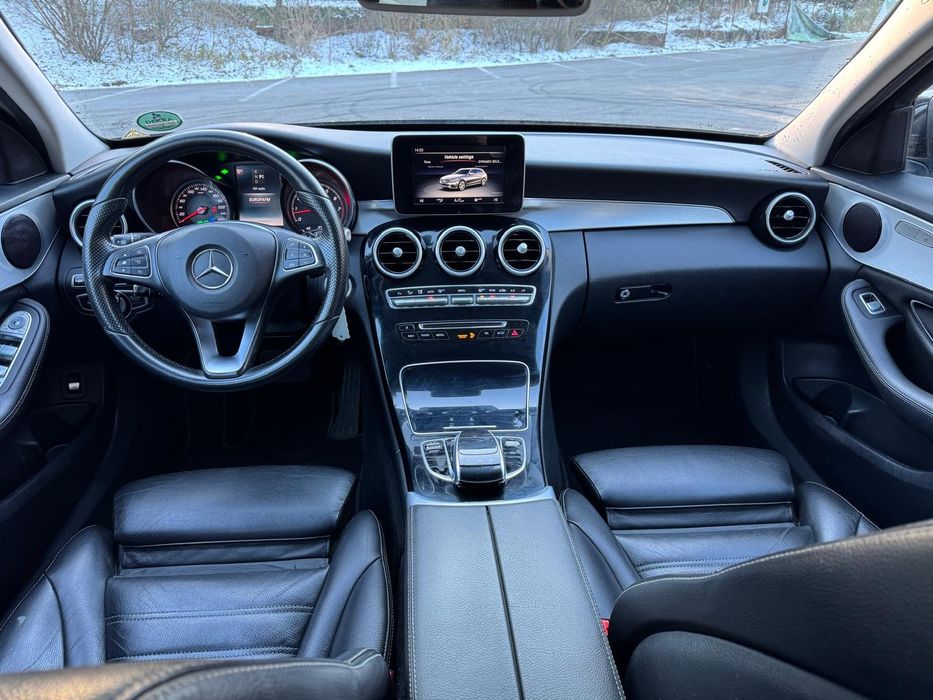 Mercedes-Benzina C180 2016