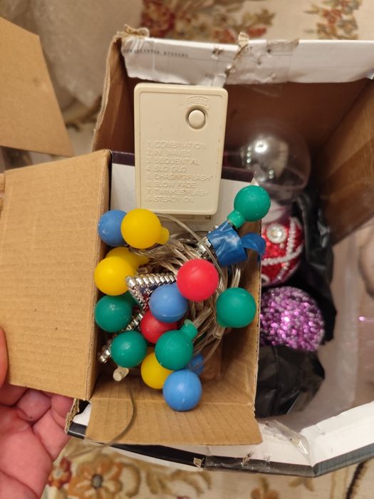 Ёлка искусственная + игрушки