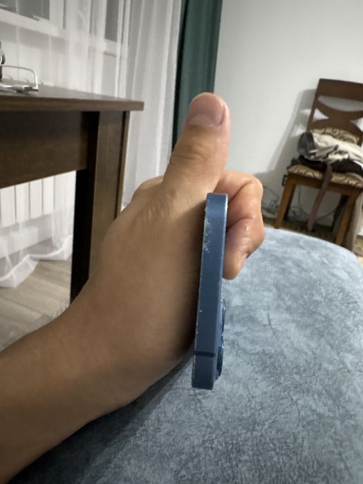 продам 13 айфон 128 Гб