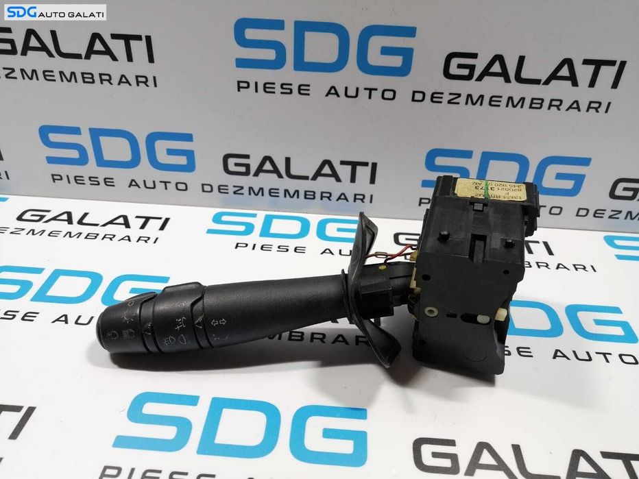 Maneta Bloc Lumini Semnalizare Claxon Dacia Logan 2004 - 2012 Cod 34592001AM 8200213173 [S0259]