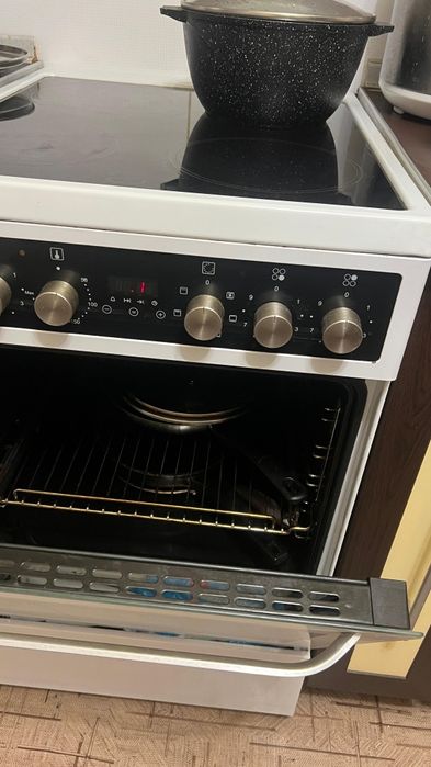 Продам плиту  Haier