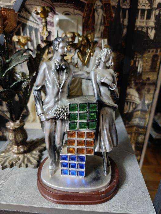 Статуэтки совпласитал продам