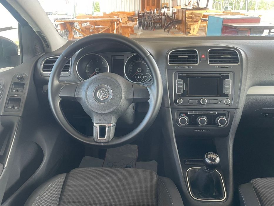 Volkswagen  Golf  14M P I80 cp