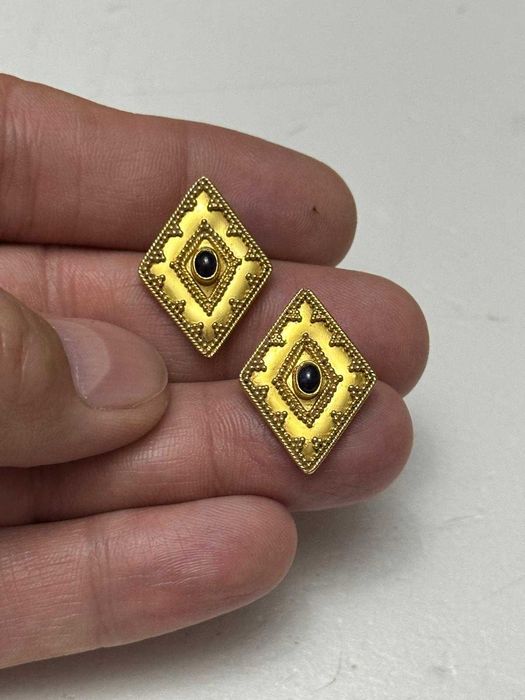 CERCEI AUR 22K + 2 SAFIRE x 0.30CT - Cabochon - Facuti manual - Vintage - 6.7g. - Deosebiti !