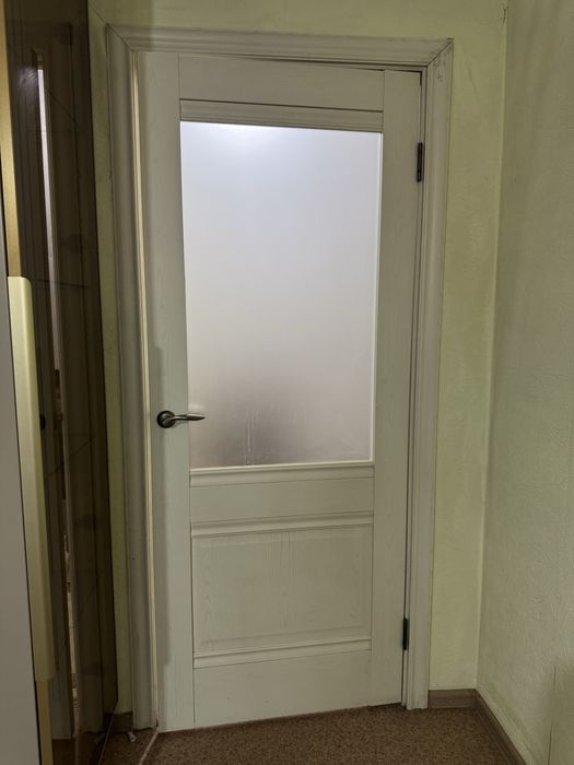 Двери для дома деревянный