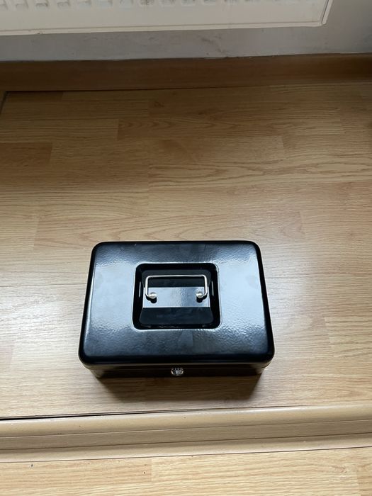 Seif/caseta/cutie valori cu cheie metalica negru
