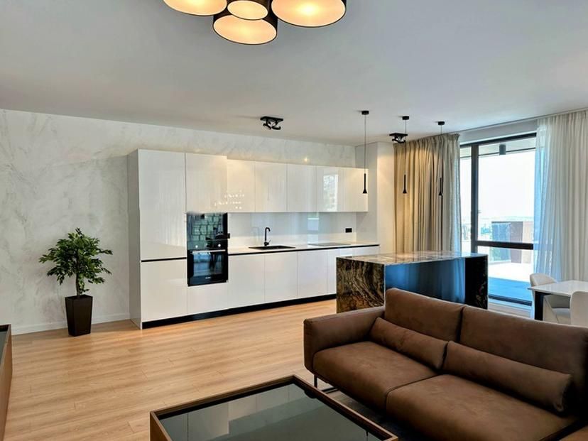 Дава се под наем Четиристаен апартамент в София, Бояна - 149 кв.м за 2500 € - Снимка #1