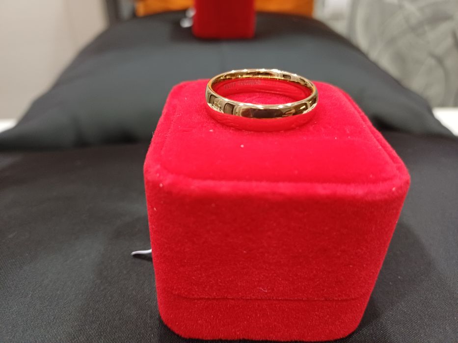 Обручальное кольцо