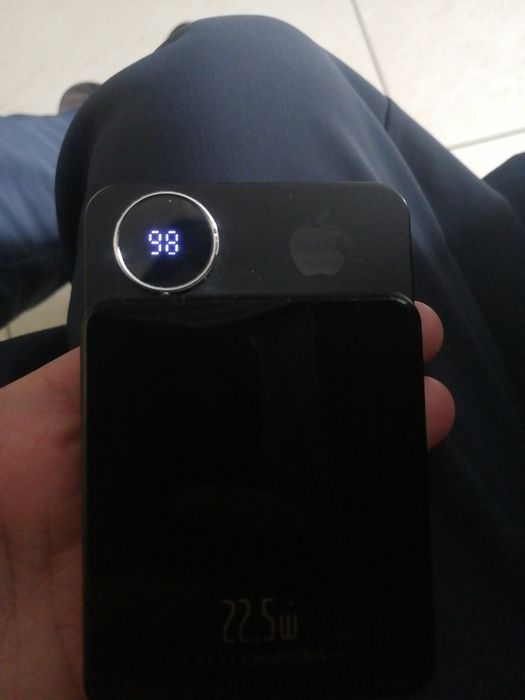 Магнитный зарядка на айфон