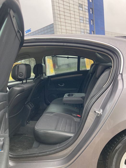 Vând Renault Laguna III