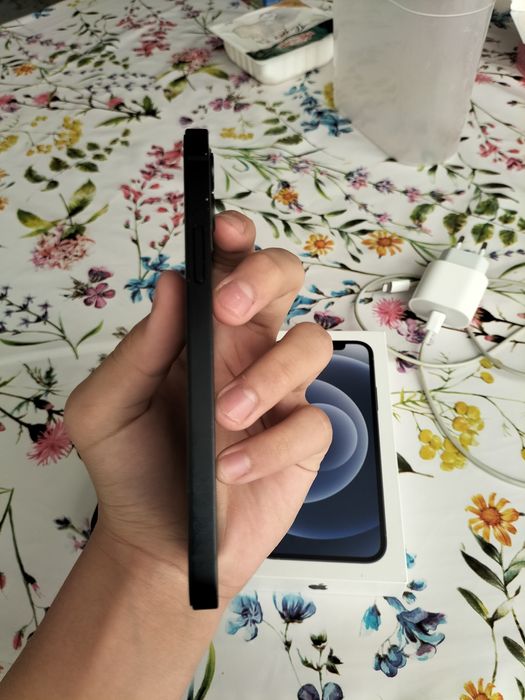 Айфон 12 черный 12