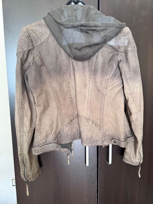 Дамско кожено яке