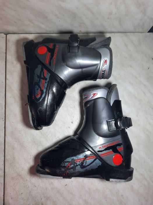 Clapari ski schi Tecno Pro copii mondo 19 corespunde mărimii 28-29