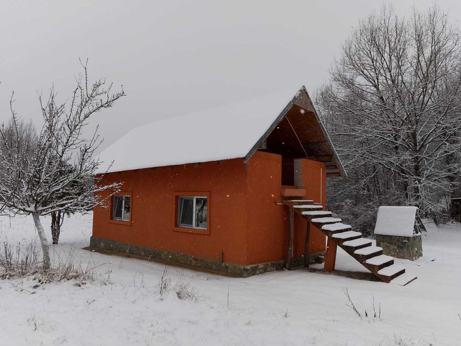 Casa de vacanta la padure